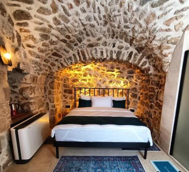 هتل Tuğmaner  Small House Ajar