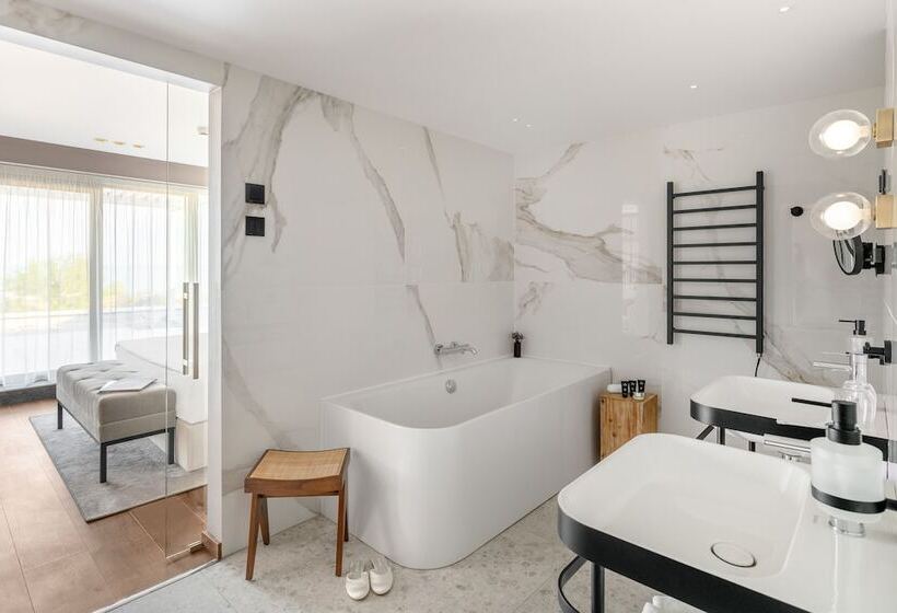 호텔 Vinifera Wine & Spa 5 Stars Superior