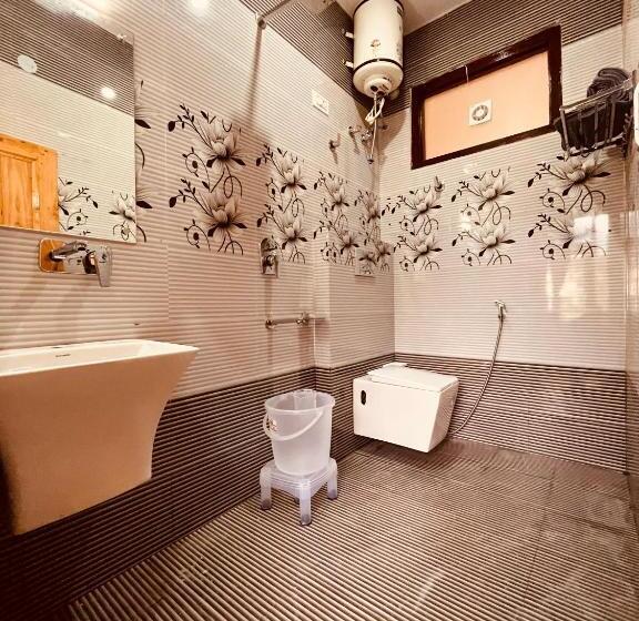 فندق Winterline Resort, Kasol   A Four Star Luxury Resort