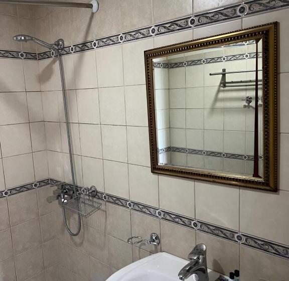 Monte Cristo Hotel With Rooftop Pool