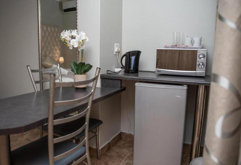 פנסיון Barkly Street Guesthouse