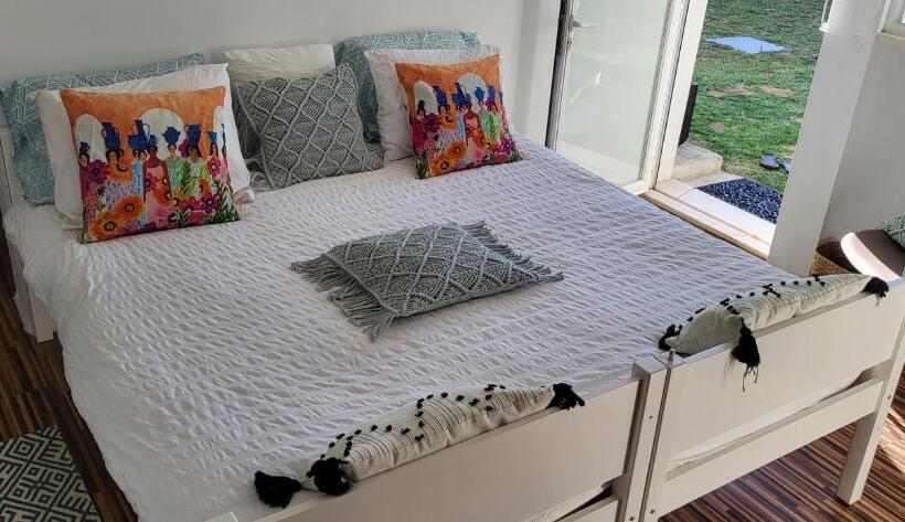 Пансион Caparica Villa