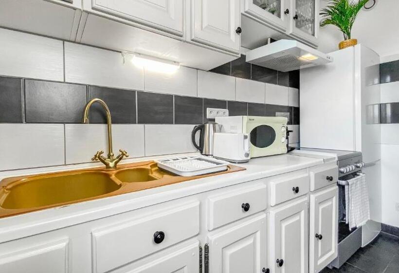 بنسيون Homey Coloc Goodlife   Colocation Moderne   Chambres Privées   Wifi Et Netflix   Au Pied Du Tram Pou