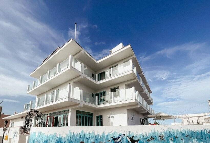 펜션 Hostal Cala Llombards