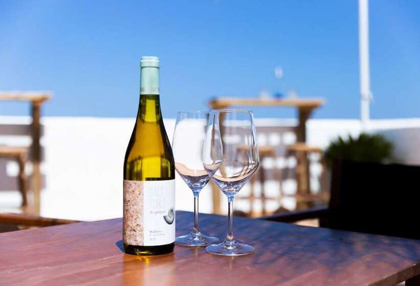 펜션 Hostal Cala Llombards