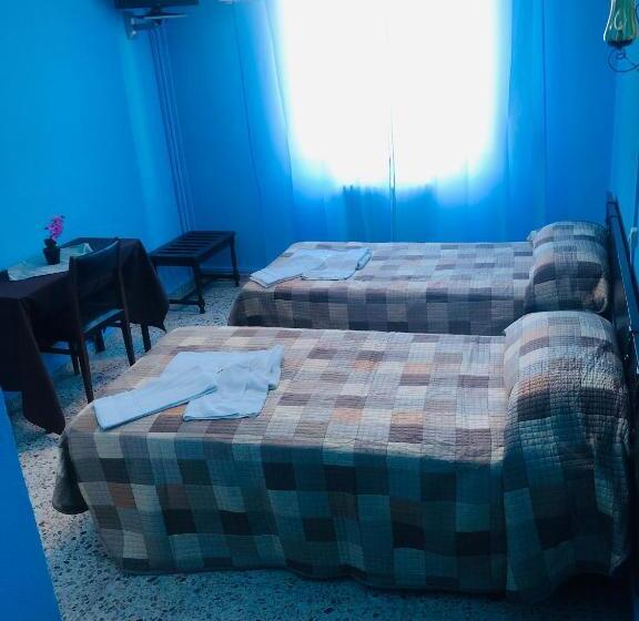 פנסיון Hostal Juli Bureba