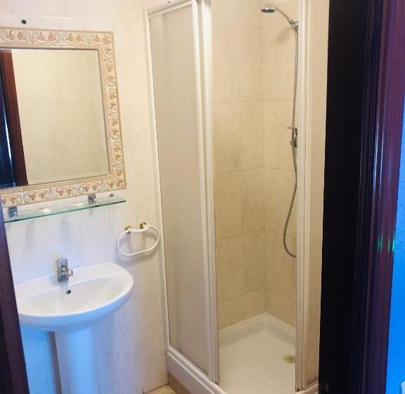 פנסיון Hostal Juli Bureba