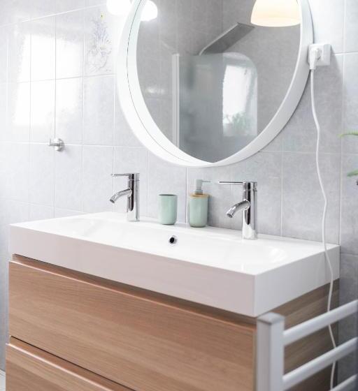 پانسیون Kirana House