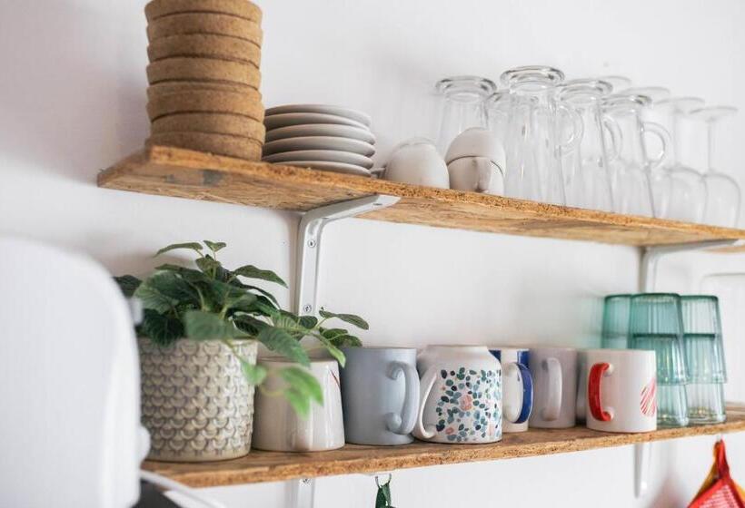 پانسیون Kirana House