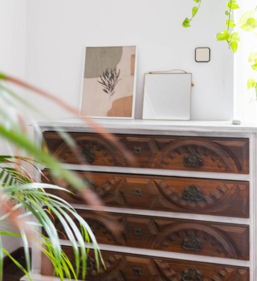 پانسیون Kirana House