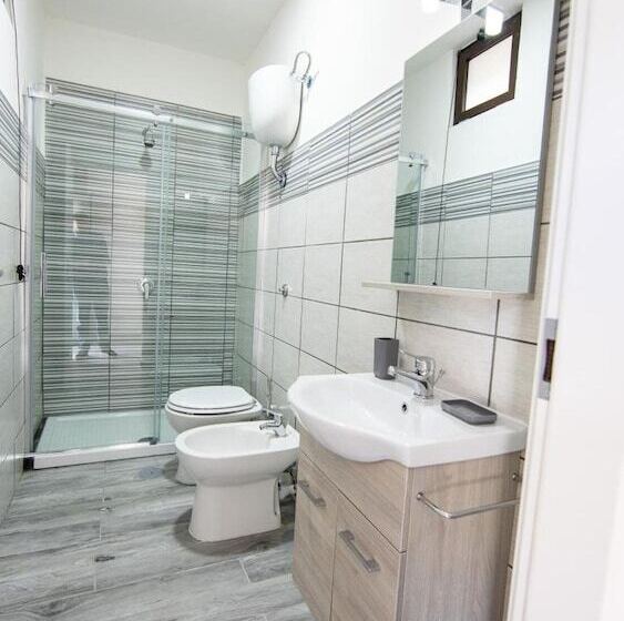 פנסיון Room In Bb   Palazzo Daquino   Large Double Room