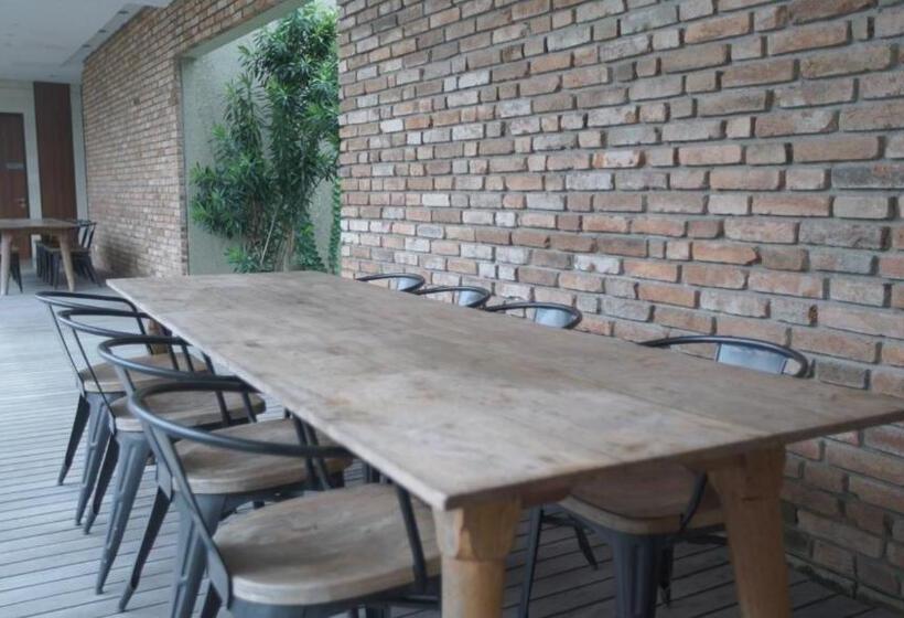 ペンション The Heritage Karawaci