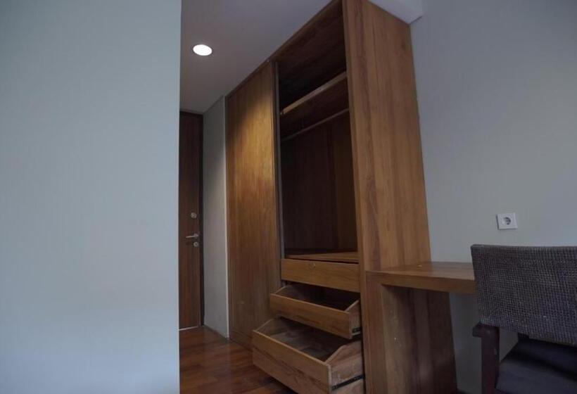 ペンション The Heritage Karawaci