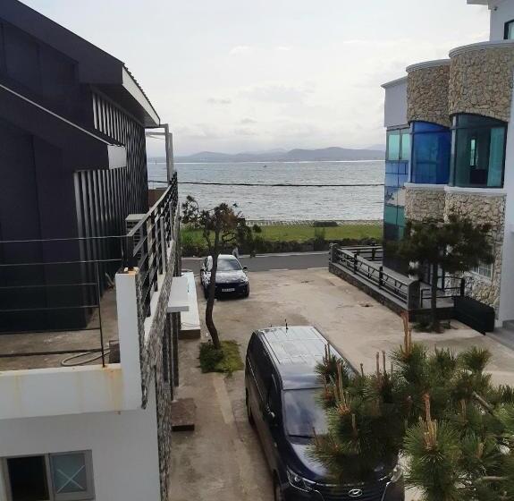 White Castle Pension