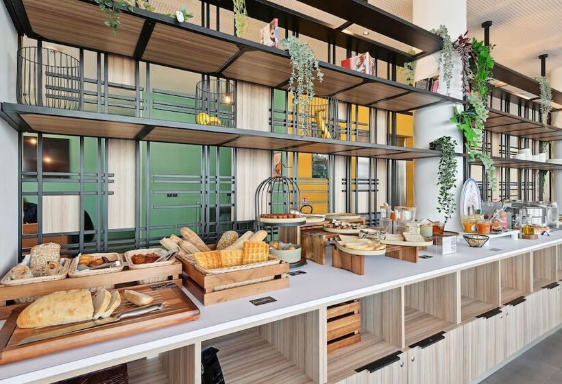 All Suites Paris Ouest Colombes