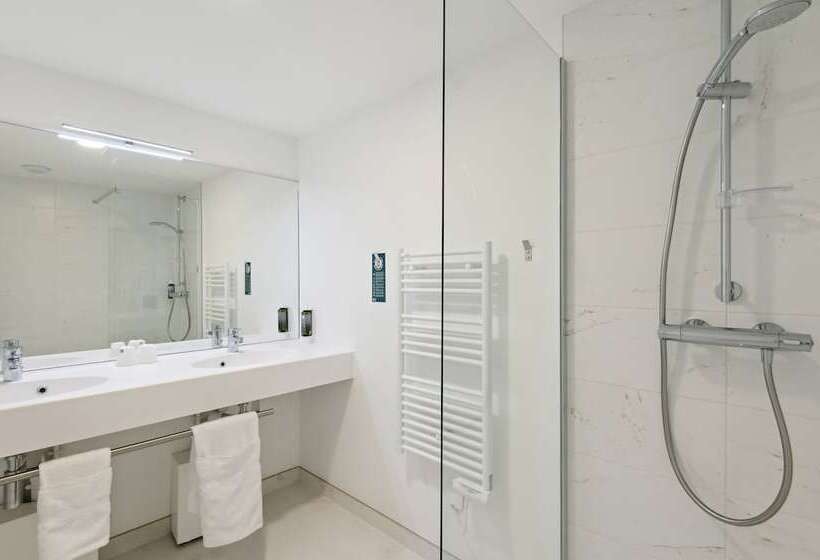 All Suites Paris Ouest Colombes