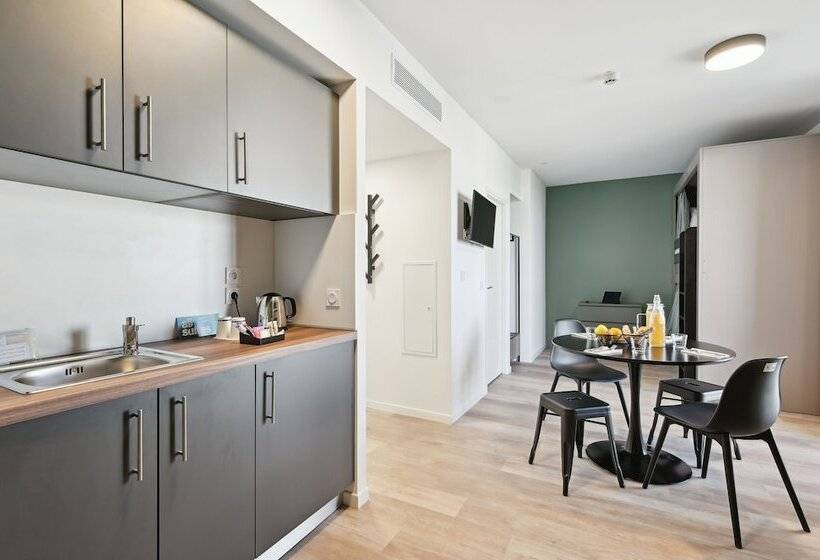 All Suites Paris Ouest Colombes