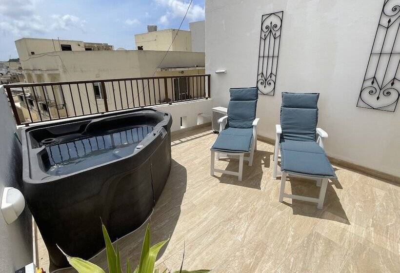 تختخواب و صبحانه Alina Boutique Living