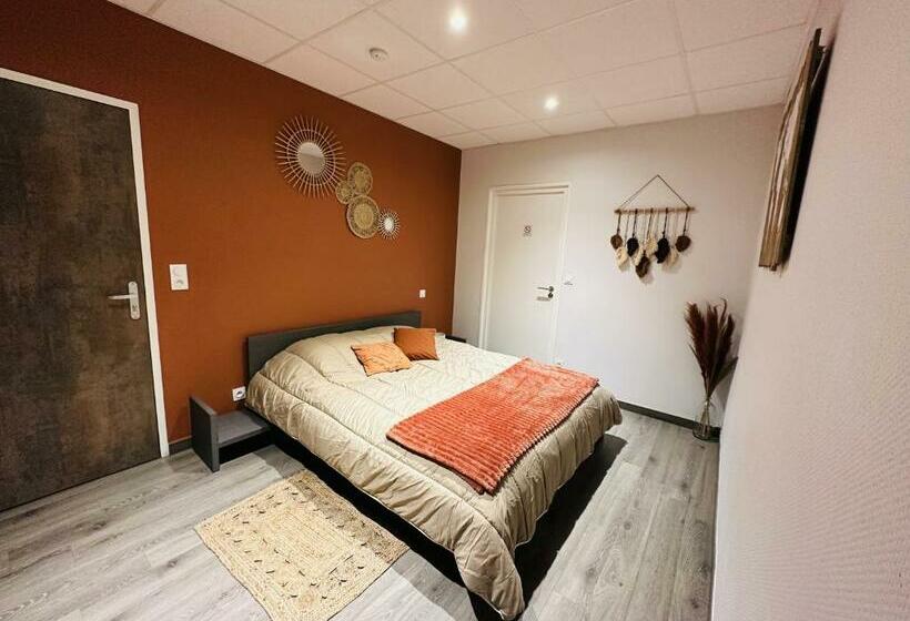 مبيت وإفطار L Entrepotes