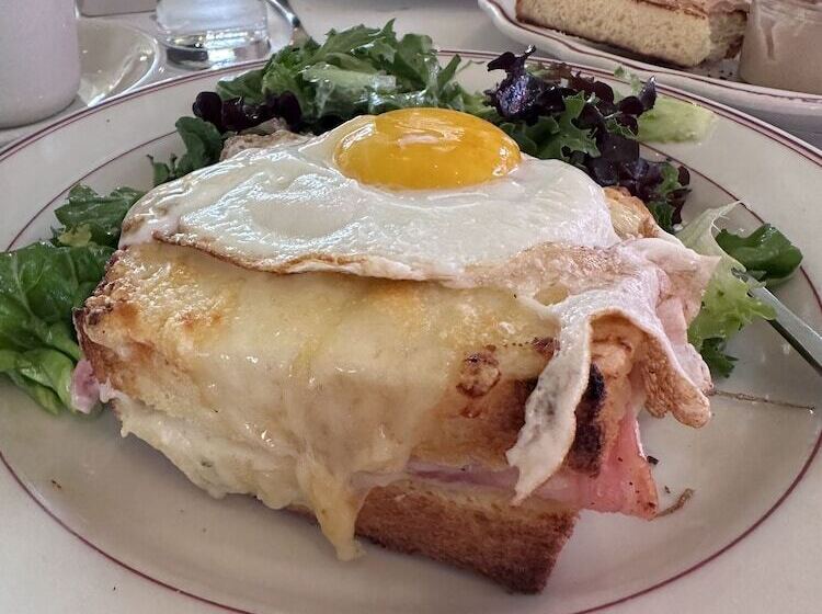 민박 The Inn At Tacaro Estate