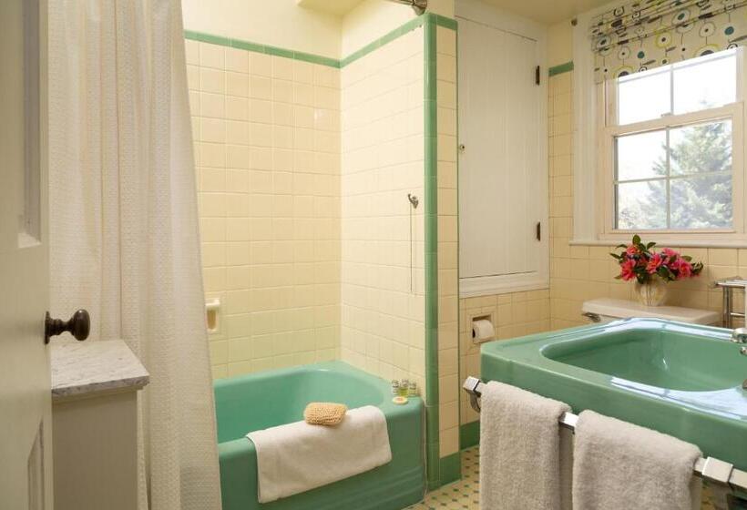 민박 The Inn At Tacaro Estate