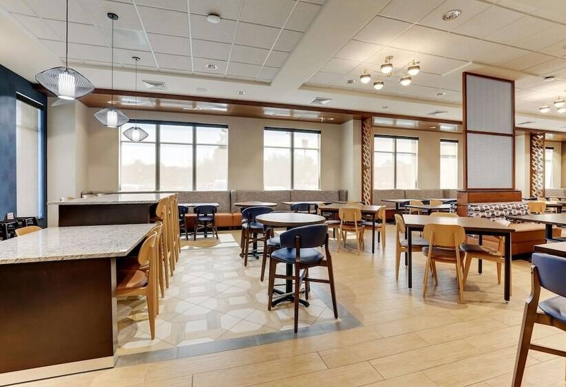 Drury Plaza Hotel Tallahassee