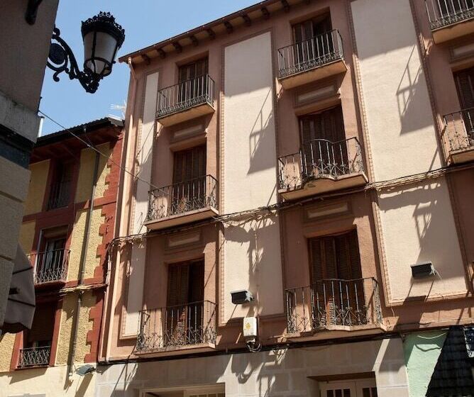 בית מלון כפרי Acebo Plaza Mayor