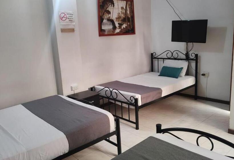 בית מלון כפרי Girasoles