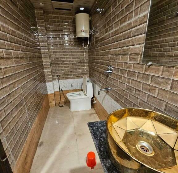 酒店 Grand Petals By Wb Inn