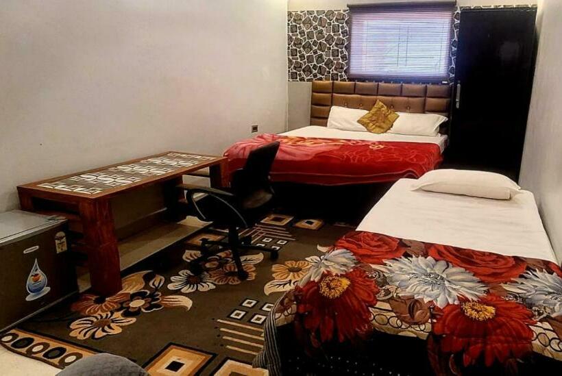 酒店 Grand Petals By Wb Inn