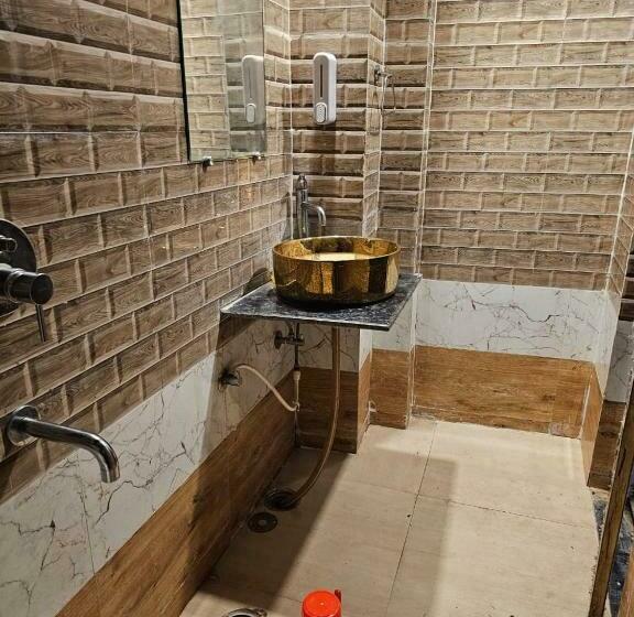 酒店 Grand Petals By Wb Inn