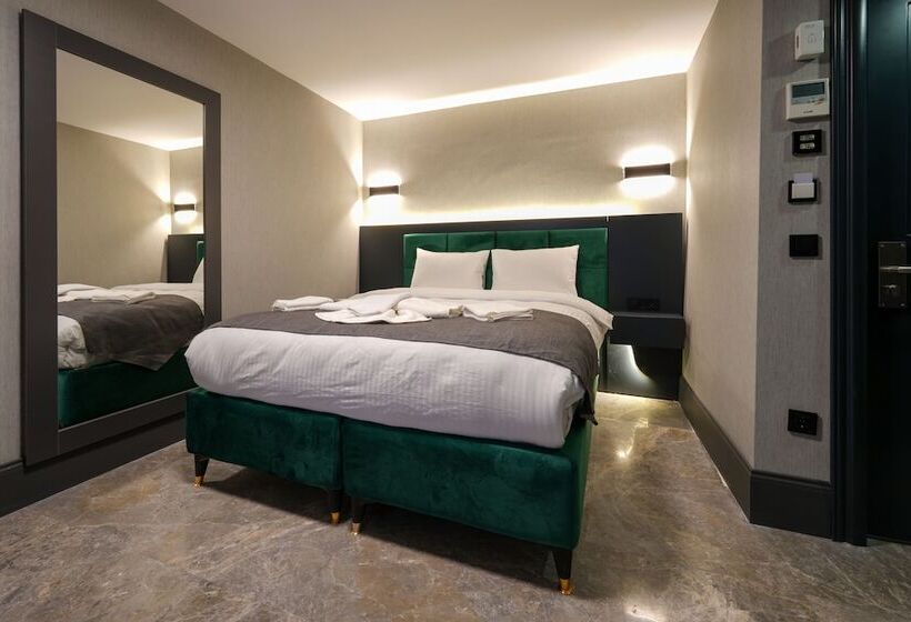 ホテル Kurucesme Business