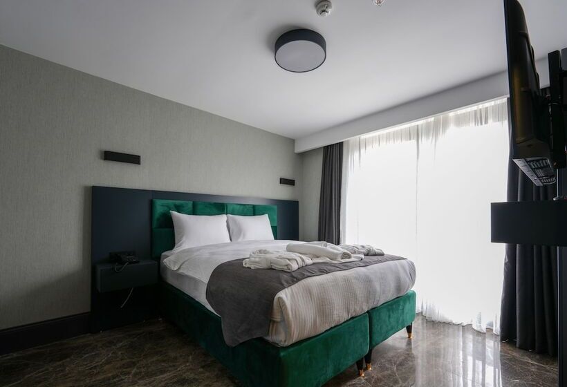 ホテル Kurucesme Business