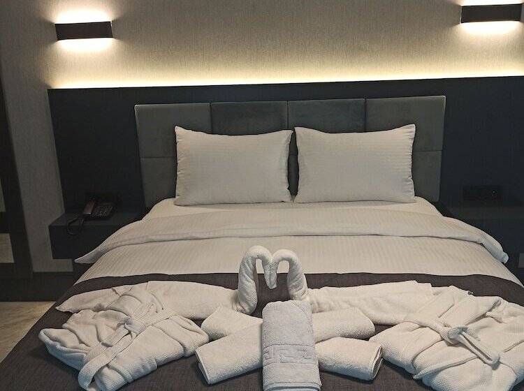 ホテル Kurucesme Business