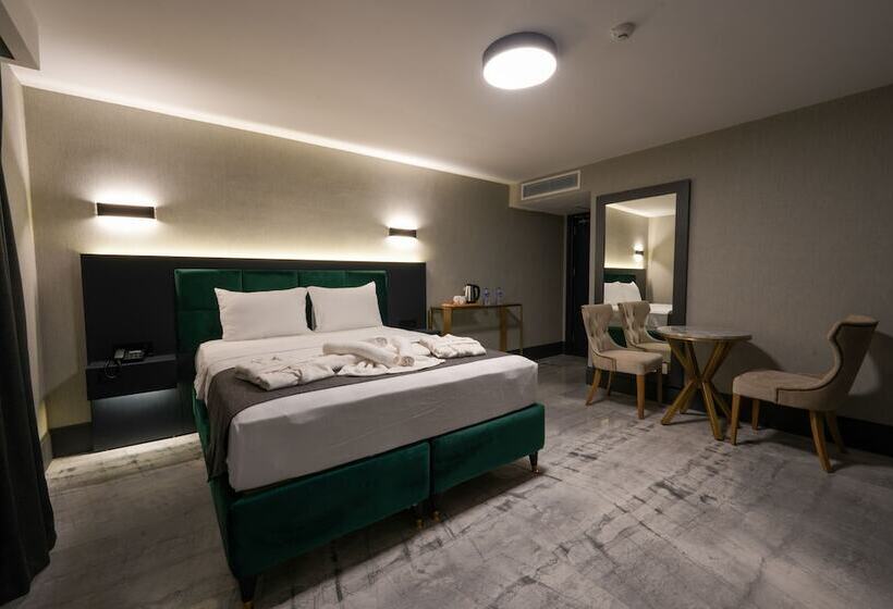 ホテル Kurucesme Business