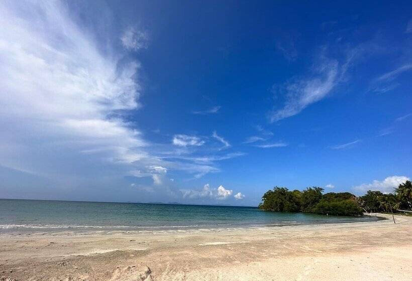 هتل La Tranquilidad Beach Club