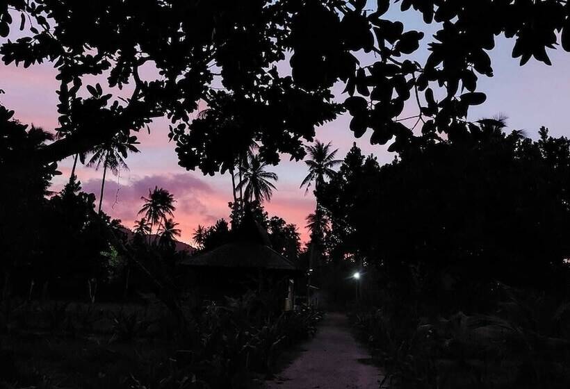 هتل La Tranquilidad Beach Club