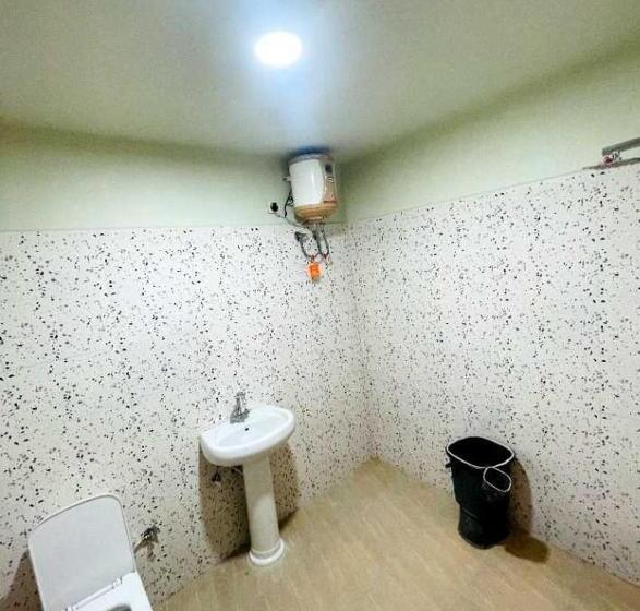 בית מלון כפרי Oyo 81010  The Amar Palace