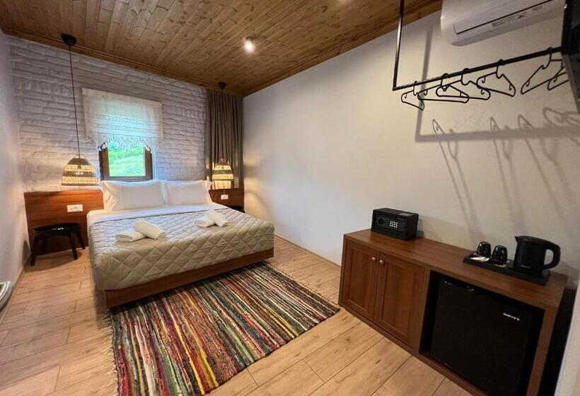 酒店 The Stone Sky