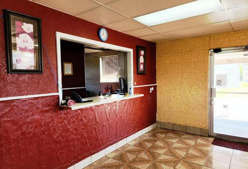 فندق على الطريق Executive Inn