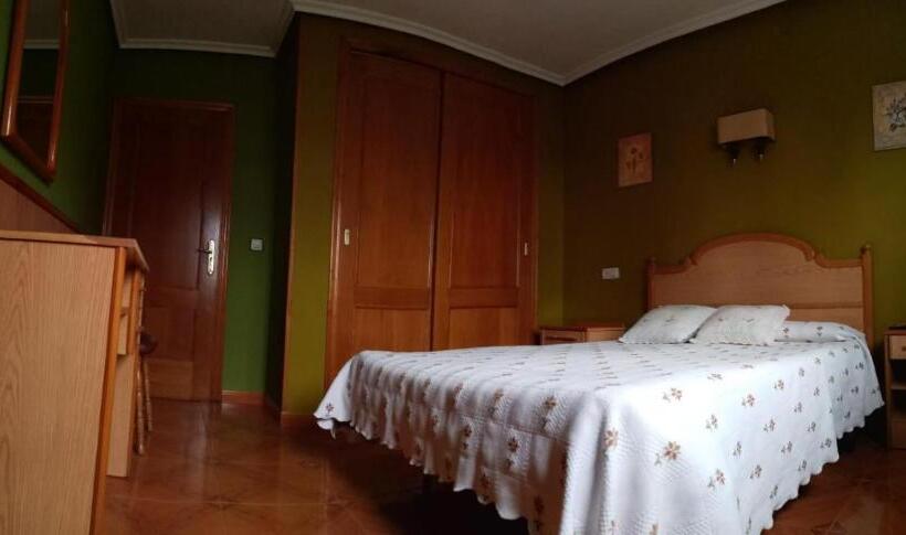 פנסיון Alojamientos Prada