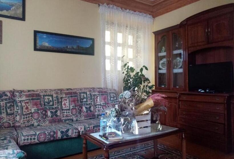 פנסיון Alojamientos Prada