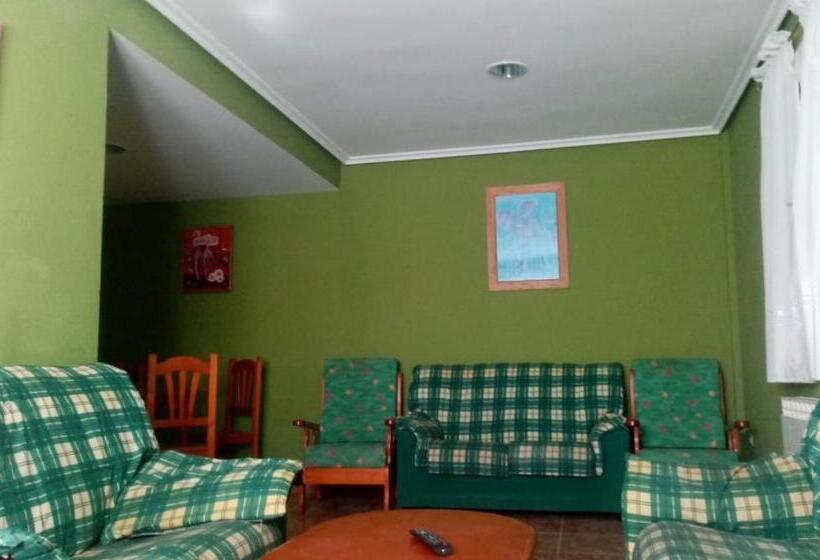 פנסיון Alojamientos Prada