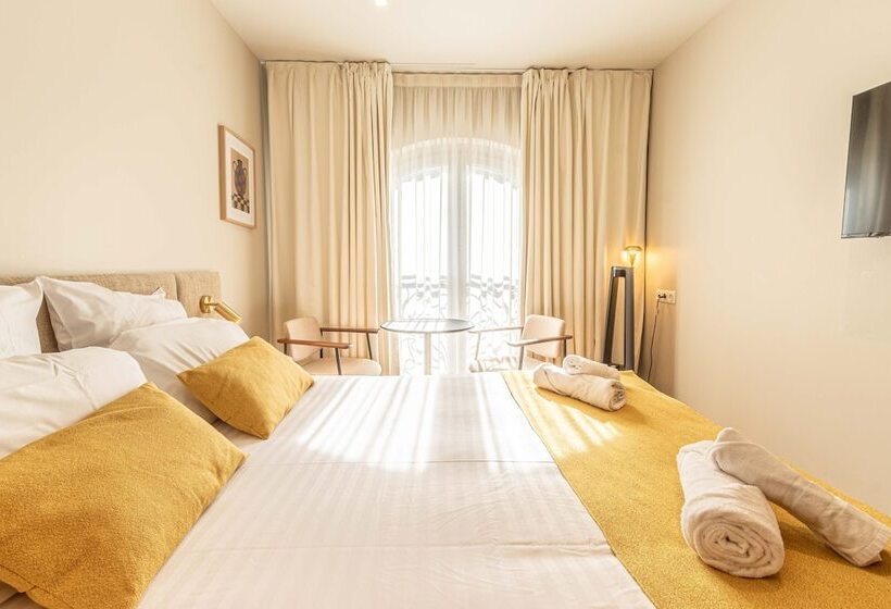 پانسیون La Maison De Blanche