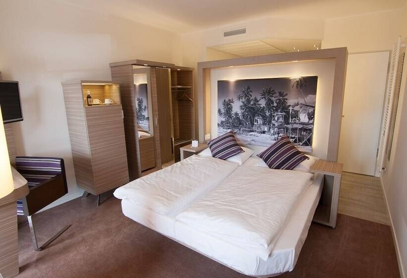 Arkadenhaus   Hotel Freiherr Von Schwarzenberg