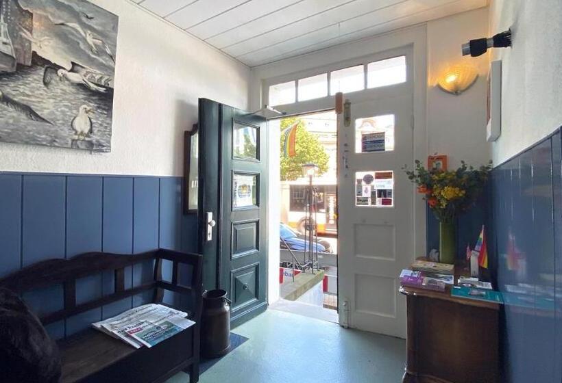 Frauenhotel Hanseatin   Women Only