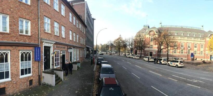 Frauenhotel Hanseatin   Women Only