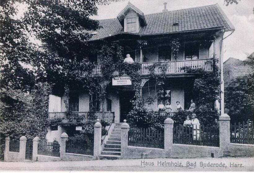 Haus Kehrwieder   Hotel Am Kur Café