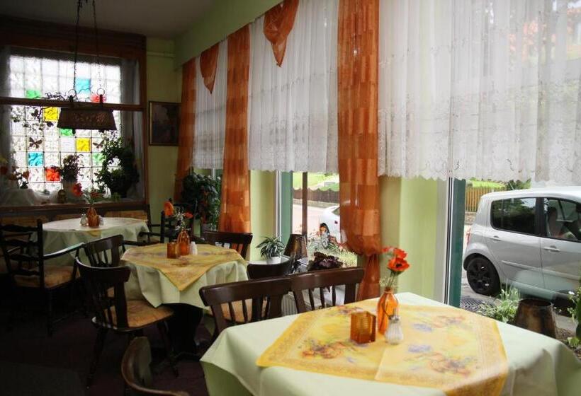 Haus Kehrwieder   Hotel Am Kur Café