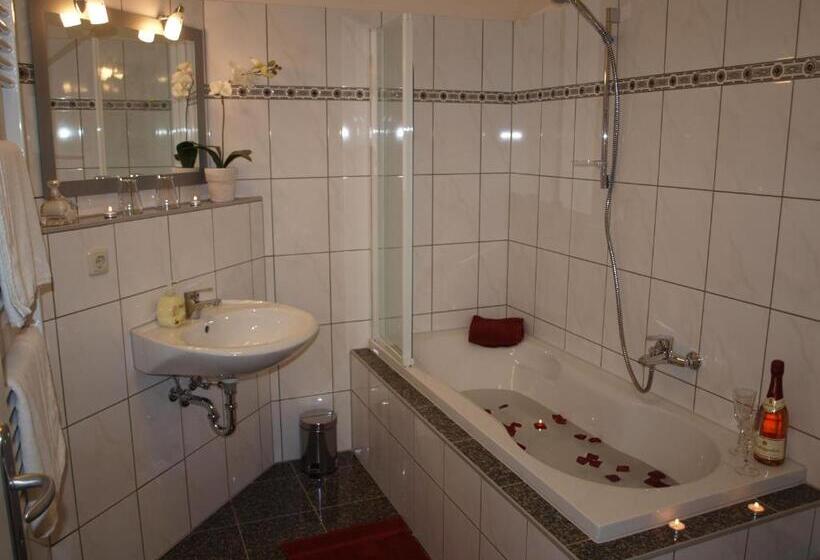 Отель Am Schützenberg